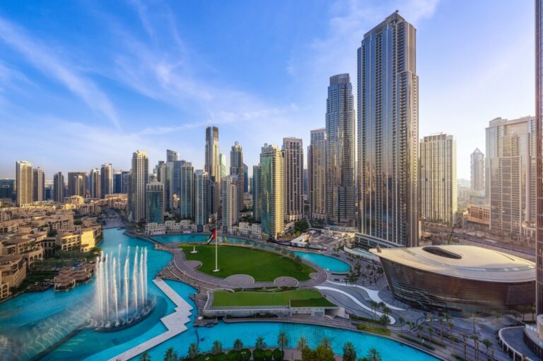 Dubai,Downtown,With,Fountain,View,In,2024